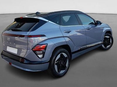 Azul meta (techo negro) Usado 2024 Hyundai Kona Blackline SUV | 27.990 € (Precio justo)