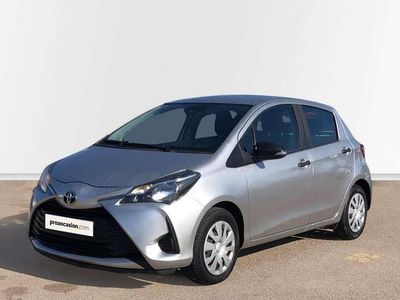 Usado Toyota Yaris 111 CV (81 kW) 2019 Plateado Utilitario