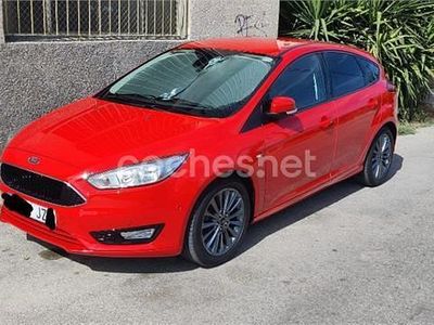 Rojo Usado 2017 Ford Focus Trend Berlina | 12.500 € (Precio justo)