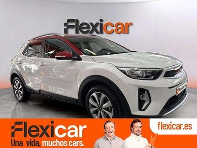 Usado Kia Stonic 101 CV (74 kW) 2023 Blanco SUV