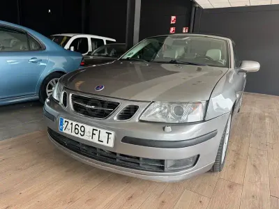 Usado Saab 9-3 Vector 175 CV (128 kW) 2007 Gris / plata Descapotable
