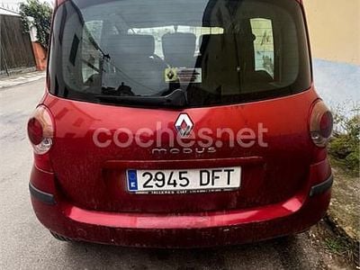 Usado Renault Modus Dynamique 80 CV (58 kW) 2005 Rojo Monovolumen