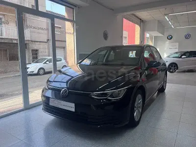 Usado VW Golf VIII 110 CV (80 kW) 2022 Negro Berlina