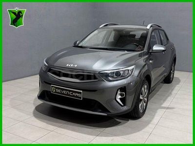 Gris / plata Usado 2023 Kia Stonic SUV | 13.985 € (Precio justo)