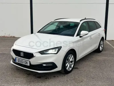Usado Seat Leon Style 115 CV (84 kW) 2021 Blanco Familiar
