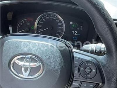 Usado Toyota Corolla Business Edition 122 CV (89 kW) 2019 Gris / plata Berlina