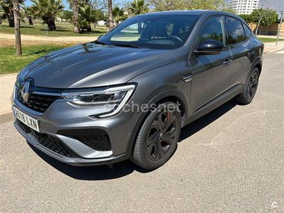 Usado Renault Arkana Intens 140 CV (102 kW) 2022 Gris / plata SUV