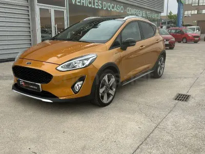 Usado Ford Fiesta Active 125 CV (91 kW) 2018 Naranja Utilitario