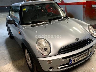 Usado Mini ONE 90 CV (66 kW) 2005 Gris / plata Utilitario