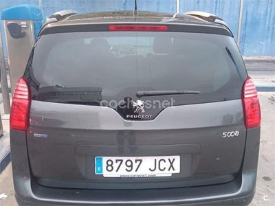 Gris / plata Usado 2015 Peugeot 5008 Style Monovolumen | 8000 € (Precio justo)
