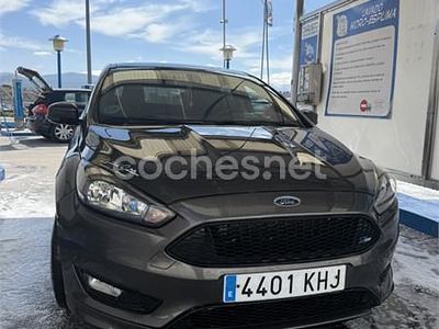 Usado Ford Focus ST-Line 120 CV (88 kW) 2018 Negro Berlina