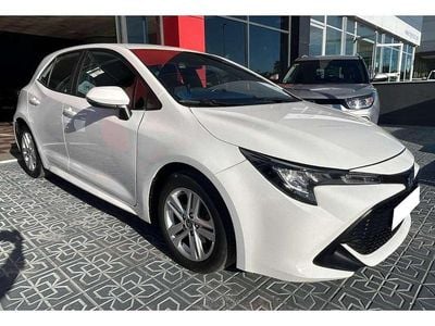 Begagnad Toyota Corolla Active 122 HK (89 kW) 2022 Vit Halvkombi
