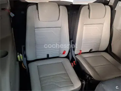 Usado Ford Tourneo Connect Titanium 120 CV (88 kW) 2017 Beige Monovolumen