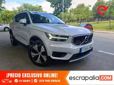 Begagnad Volvo XC40 Inscription 262 HK (192 kW) 2021 Vit SUV