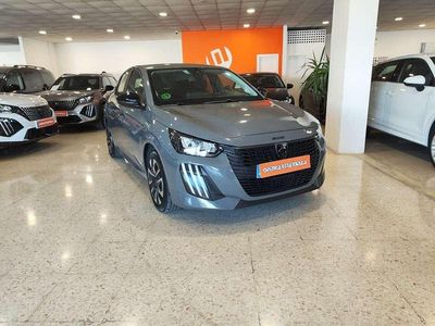 Usado Peugeot 208 Active 102 CV (75 kW) 2024 Gris Utilitario