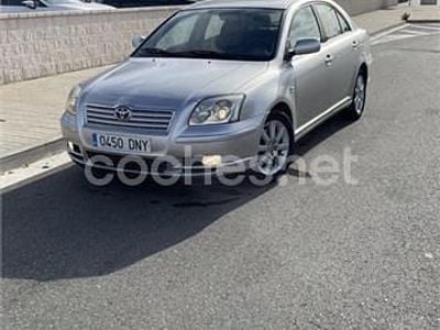 Gris / plata Usado 2005 Toyota Avensis Executive Berlina | 3200 € (Buen precio)