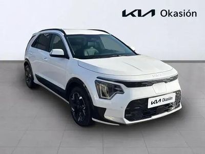 Käytetty Kia e-Niro 150 kW (204 HP) 2023 Valkoinen Katumaasturi