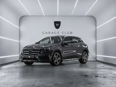 Usado Mercedes GLA180 AMG line 122 CV (89 kW) 2019 Gris SUV