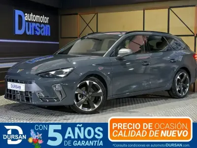 Usado Cupra Leon 150 HP (110 kW) 2025 Azul Carrinha