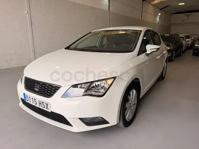 Usado Seat Leon Reference 105 CV (77 kW) 2014 Blanco Berlina