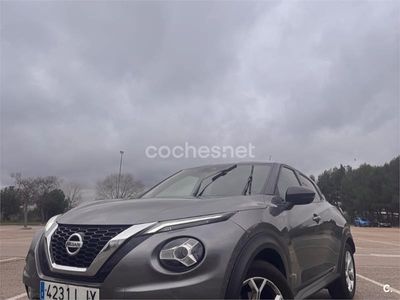 Usado Nissan Juke Acenta 117 CV (86 kW) 2020 Gris / plata SUV