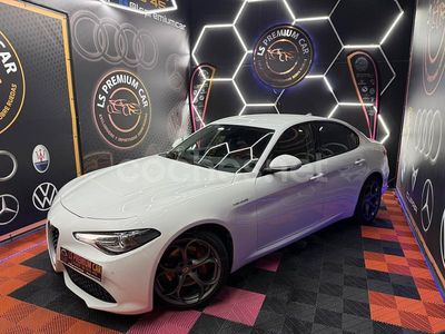 Blanco Usado 2017 Alfa Romeo Giulia Veloce Berlina | 21.990 € (Un poco caro)