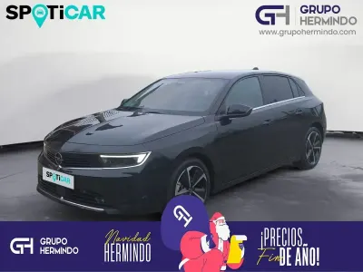 Usado Opel Astra Elegance 130 CV (95 kW) 2023 Negro Berlina