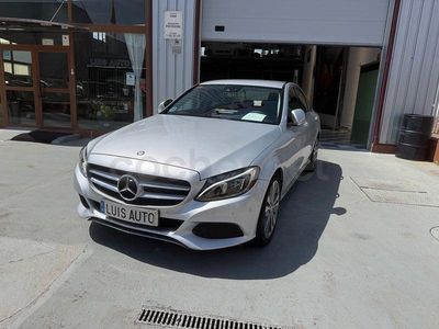 Używany Mercedes C200