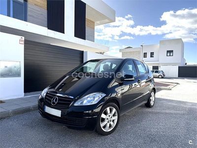 Usado Mercedes A180 Avantgarde 109 HP (80 kW) 2010 Preto Monovolume