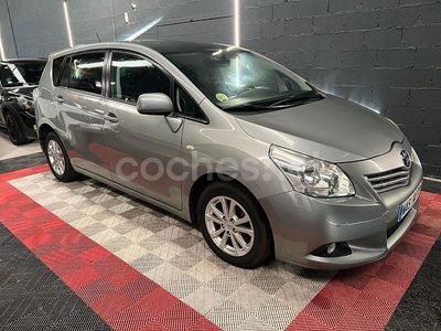 Gris / plata Usado 2011 Toyota Verso Live Monovolumen | 6990 € (Precio justo)