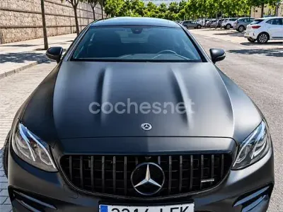 Usado Mercedes E300 245 CV (180 kW) 2019 Negro Coupe