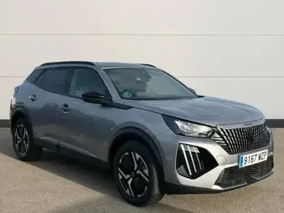 Usado Peugeot 2008 Allure 145 CV (106 kW) 2025 Gris SUV