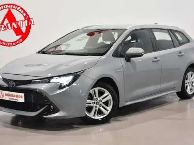 Usado Toyota Corolla Business Edition 122 CV (89 kW) 2021 Gris Familiar