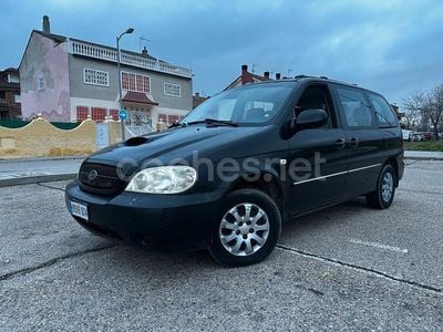 Usado Kia Carnival LX 144 CV (105 kW) 2004 Negro Monovolumen
