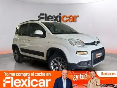 Usado Fiat Panda Cross Cross 85 CV (62 kW) 2020 Blanco Utilitario