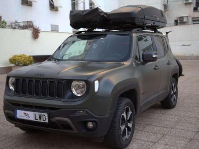 Verde Usado 2022 Jeep Renegade Trailhawk SUV | 35.800 €