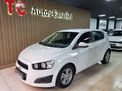 Usado Chevrolet Aveo LT 95 CV (69 kW) 2012 Blanco Berlina