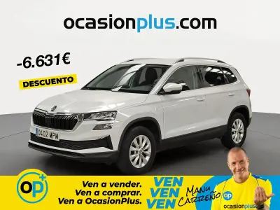 Usado Skoda Karoq Selection 115 CV (84 kW) 2024 Blanco SUV