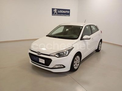 Blanco Usado 2016 Hyundai i20 Berlina | 8800 € (Precio justo)