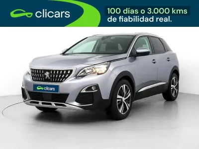 Usado Peugeot 3008 Allure 130 CV (95 kW) 2020 Gris / plata SUV