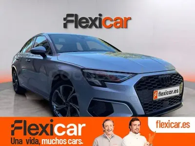 Usado Audi A3 110 CV (80 kW) 2023 Gris / plata Berlina