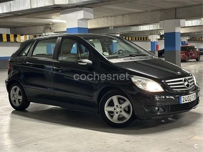 Mercedes B180