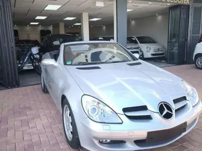 Usado Mercedes SLK200 163 CV (119 kW) 2006 Gris Descapotable
