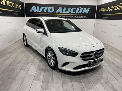 Mercedes B200