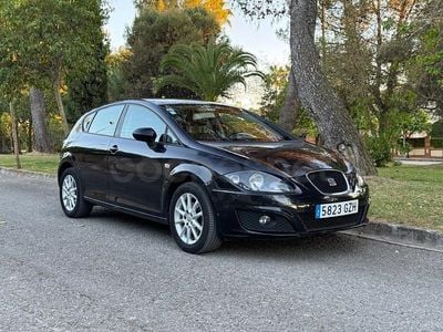 Usado Seat Leon Style 105 CV (77 kW) 2010 Negro Utilitario