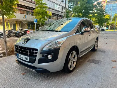 Usado Peugeot 3008 Sport 150 CV (110 kW) 2011 Gris / plata Familiar