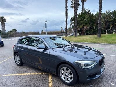 Usado BMW 116 116 CV (85 kW) 2013 Gris / plata Utilitario