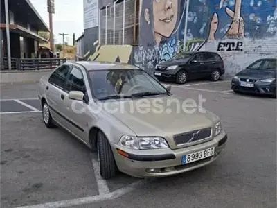 Usado Volvo S40 109 CV (80 kW) 2001 Beige Berlina