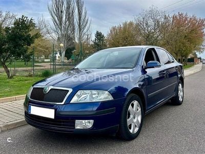 Usado Skoda Octavia Active 105 CV (77 kW) 2008 Azul Berlina