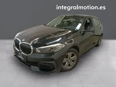 Usado BMW 118 149 CV (109 kW) 2021 Negro Utilitario